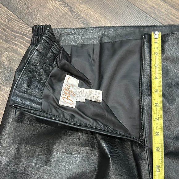 VINTAGE For You From Spiegel Long Black Leather Skirt Size 16 - Picture 6 of 8
